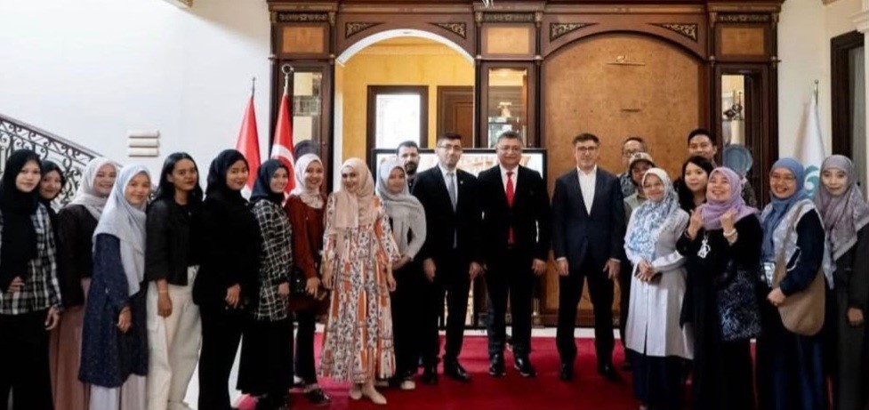 dpunun endonezya temaslari yokun uluslararasilasma politikasina sahada ornek oldu 3 jJ2cMsEv