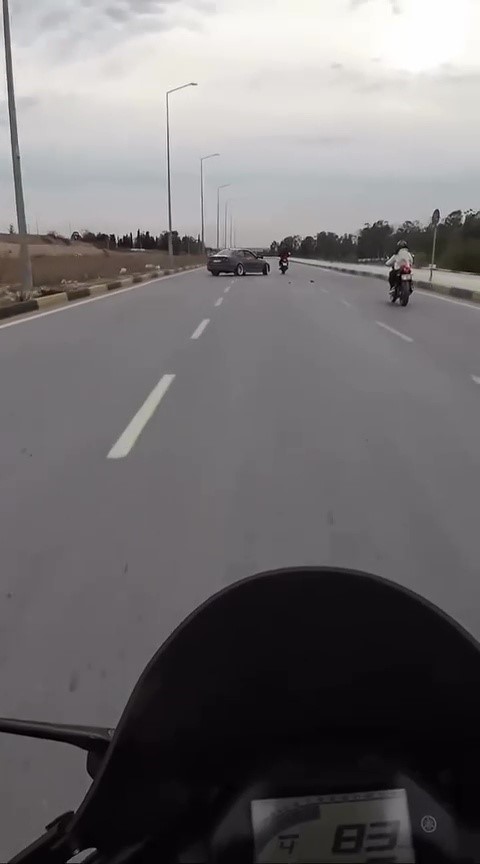 Drift yapan lüks otomobil sürücüsüne 58 bin 217 lira ceza kesildi 6 drift yapan luks otomobil surucusune 58 bin 217 lira ceza kesildi 2 mk72NXPE