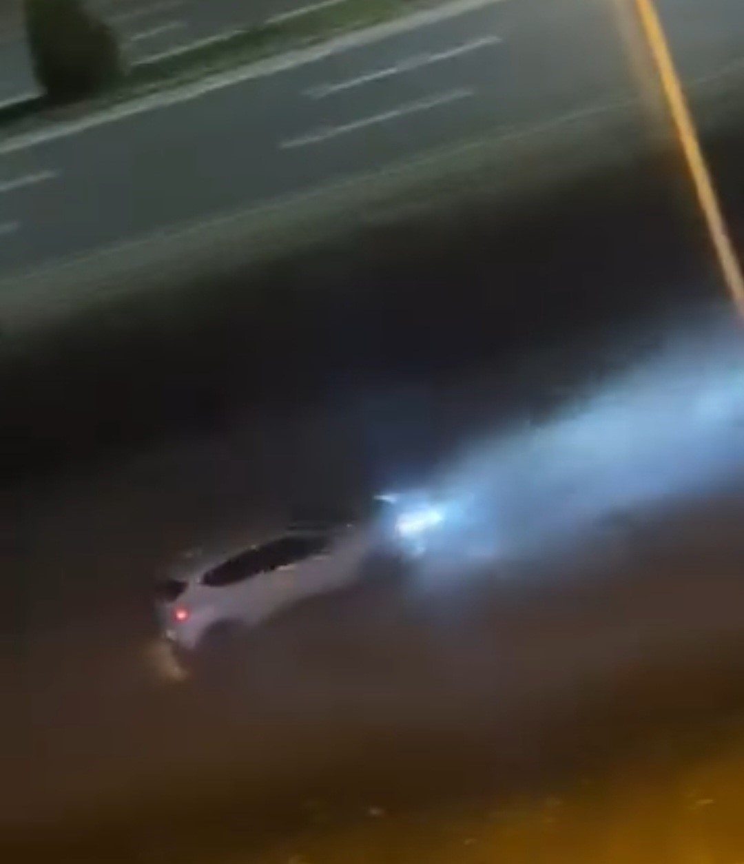drift yaparak trafik guvenligini tehlikeye atan surucu kamerada 1 njmiaDRn