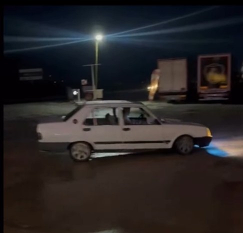 Drift yaparken kameralara yakalanan araç trafikten men edildi 5 drift yaparken kameralara yakalanan arac trafikten men edildi 1 cNftwaOU
