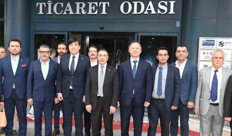 dto-kirgiz-cumhuriyeti-temsilcileriyle-ticari-koprunun-temellerini-atti-9EVZKViP.jpg