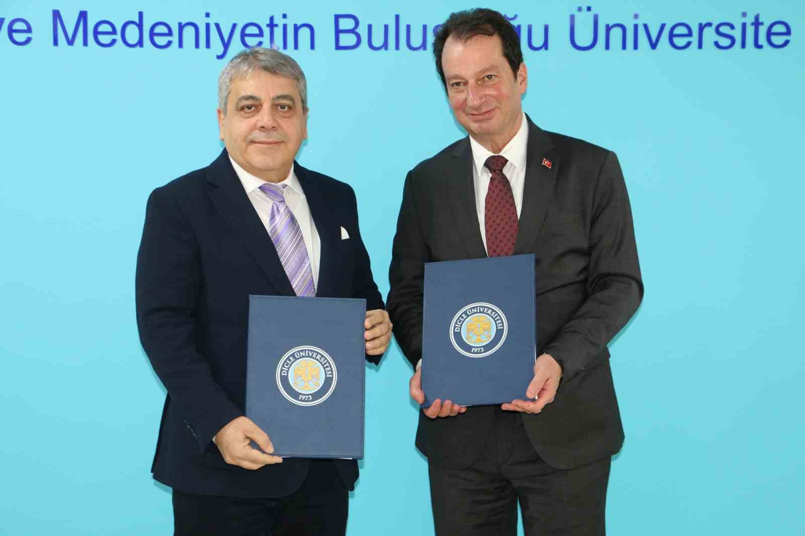 du ile disider arasinda universite sanayi is birligi imzalari atildi 2 pKGi6jLL