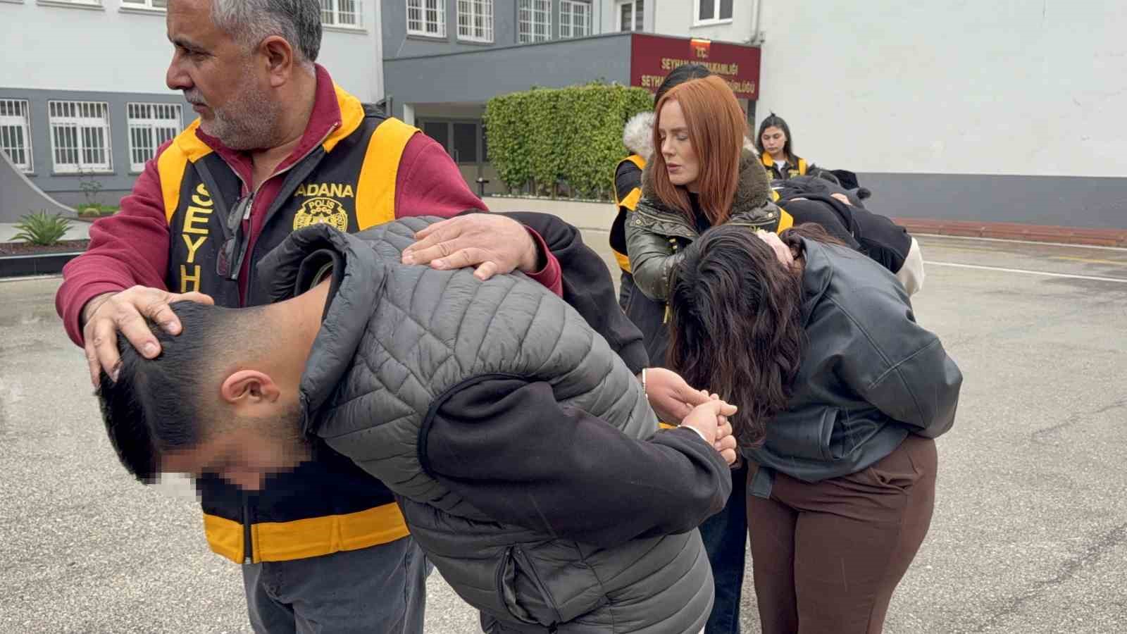 Dublörlerle 10 milyonluk vurgun: Kod adları "Profesör", "Firavun" ve "Azad" çıktı 6 dublorlerle 10 milyonluk vurgun kod adlari profesor firavun ve azad cikti 2 nluQefVl