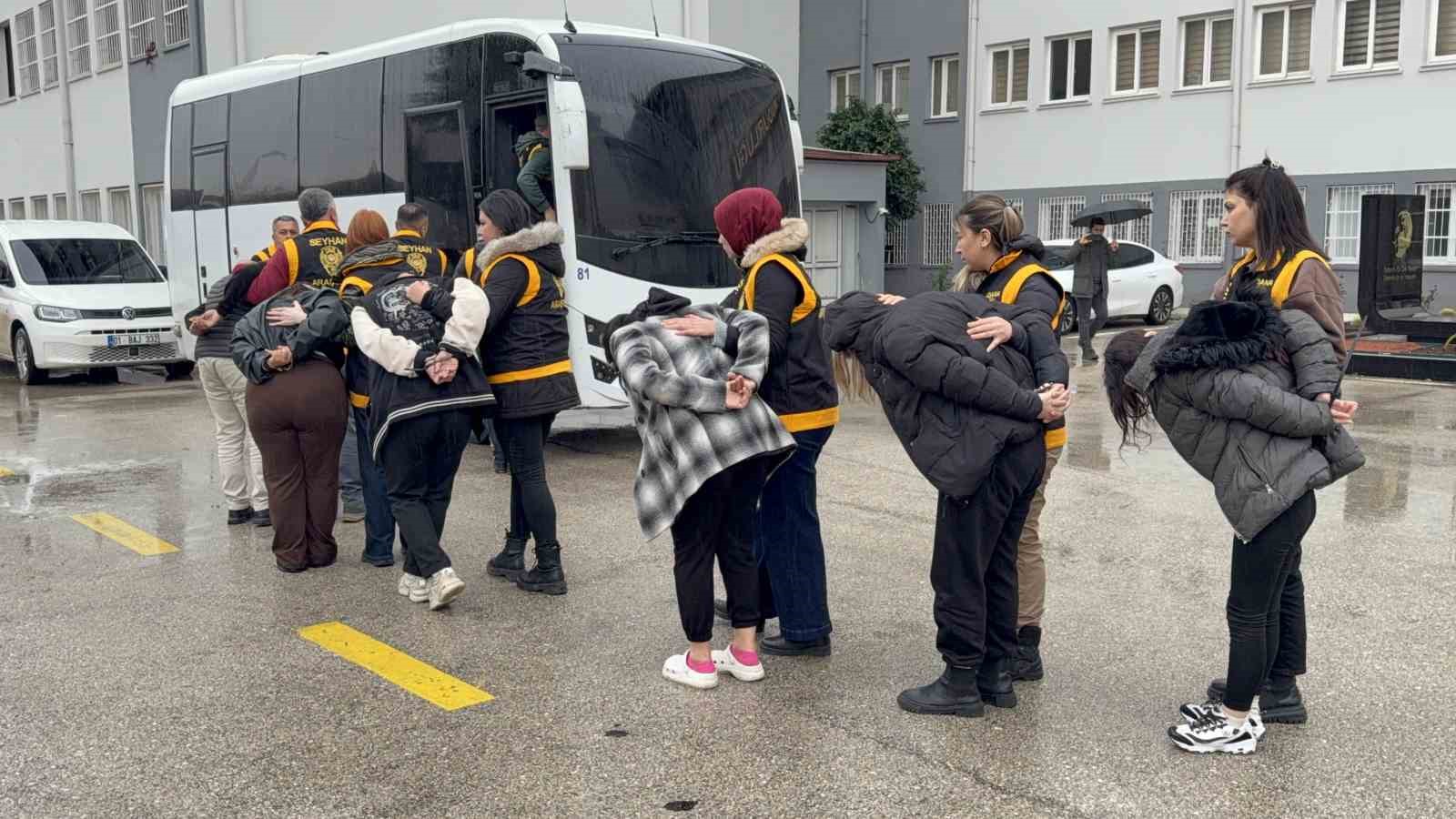 Dublörlerle 10 milyonluk vurgun: Kod adları "Profesör", "Firavun" ve "Azad" çıktı 7 dublorlerle 10 milyonluk vurgun kod adlari profesor firavun ve azad cikti 3 yUPdZg6D