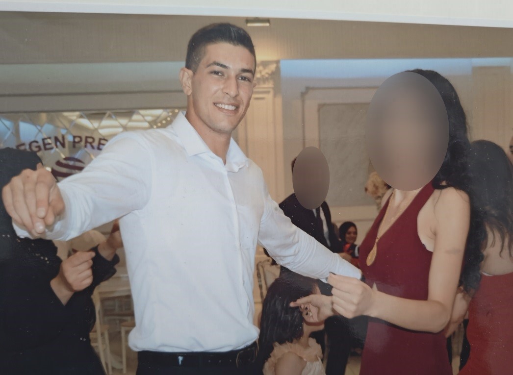 Düğün gecesi şüpheli şekilde ölen uzman çavuşun eşinin yargılanmasına başlandı 4 dugun gecesi supheli sekilde olen uzman cavusun esinin yargilanmasina baslandi 0 P4rauCO7