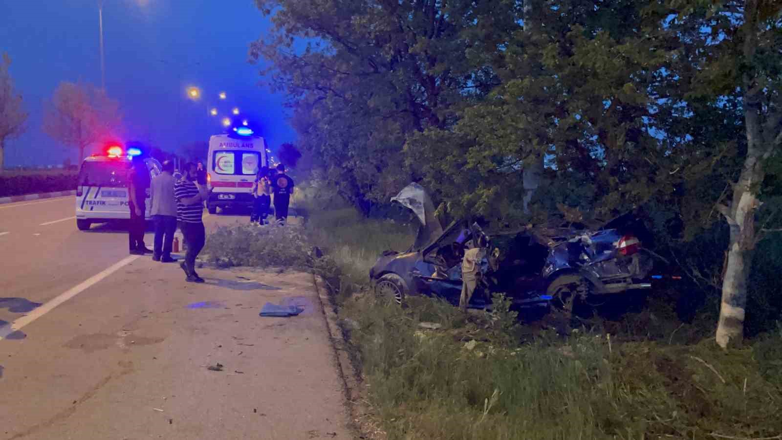 dugun konvoyunda feci kaza 1 olu 1 yarali 6 TckMCvFJ