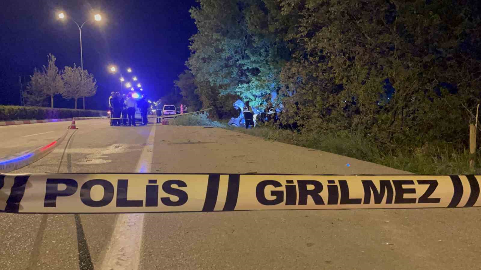 dugun konvoyunda feci kaza 1 olu 1 yarali 7 ZlRbPmeR