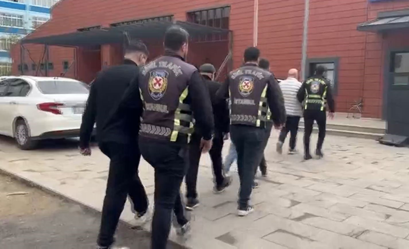 dugun konvoyunda trafigi tehlikeye atan sahislara 15 bin 888 tl ceza 1 qRYKdu8L