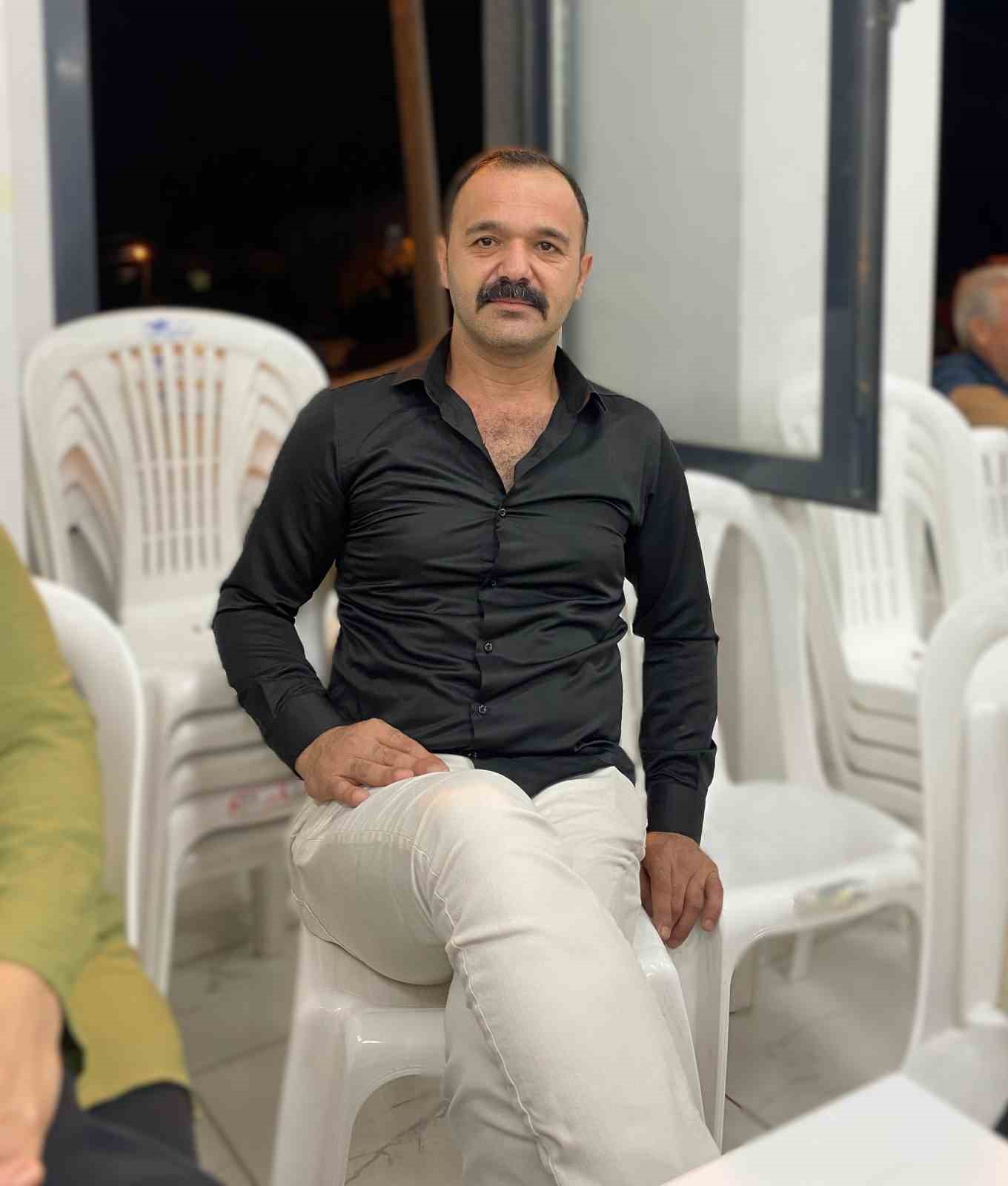 Düğün sonrası yaşanan otopark kavgasında 3 çocuk babası evlatlarının gözü önünde başından vurularak can verdi 10 dugun sonrasi yasanan otopark kavgasinda 3 cocuk babasi evlatlarinin gozu onunde basindan vurularak can XfUeBMlA