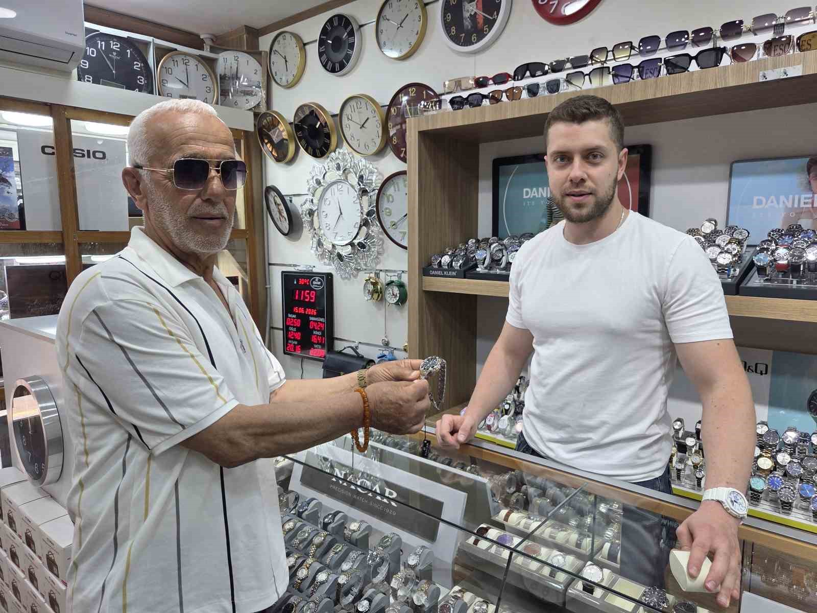 dugun ve nisan sezonu saatlere olan talebi artirdi 6 nTmVJzOv