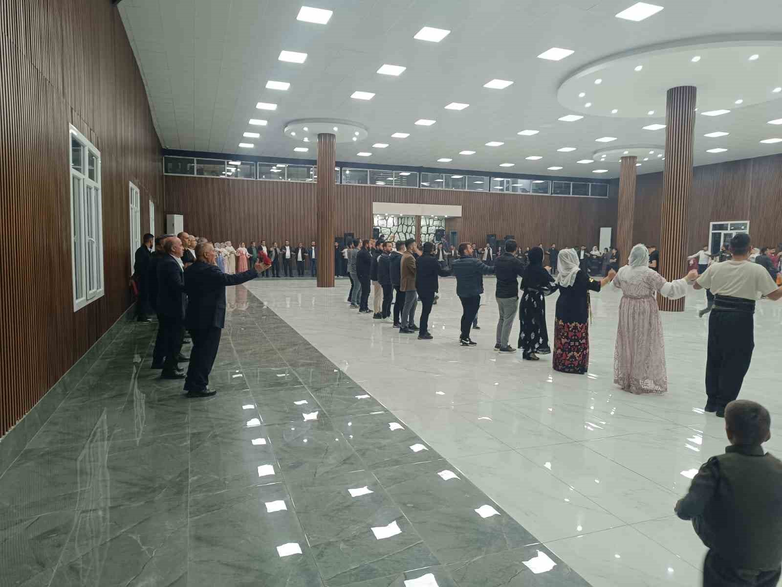 dugunde bogazina seker kacan cocuk gazetecinin heimlich manevrasi uygulamasiyla kurtarildi 1 IFlDRWDZ