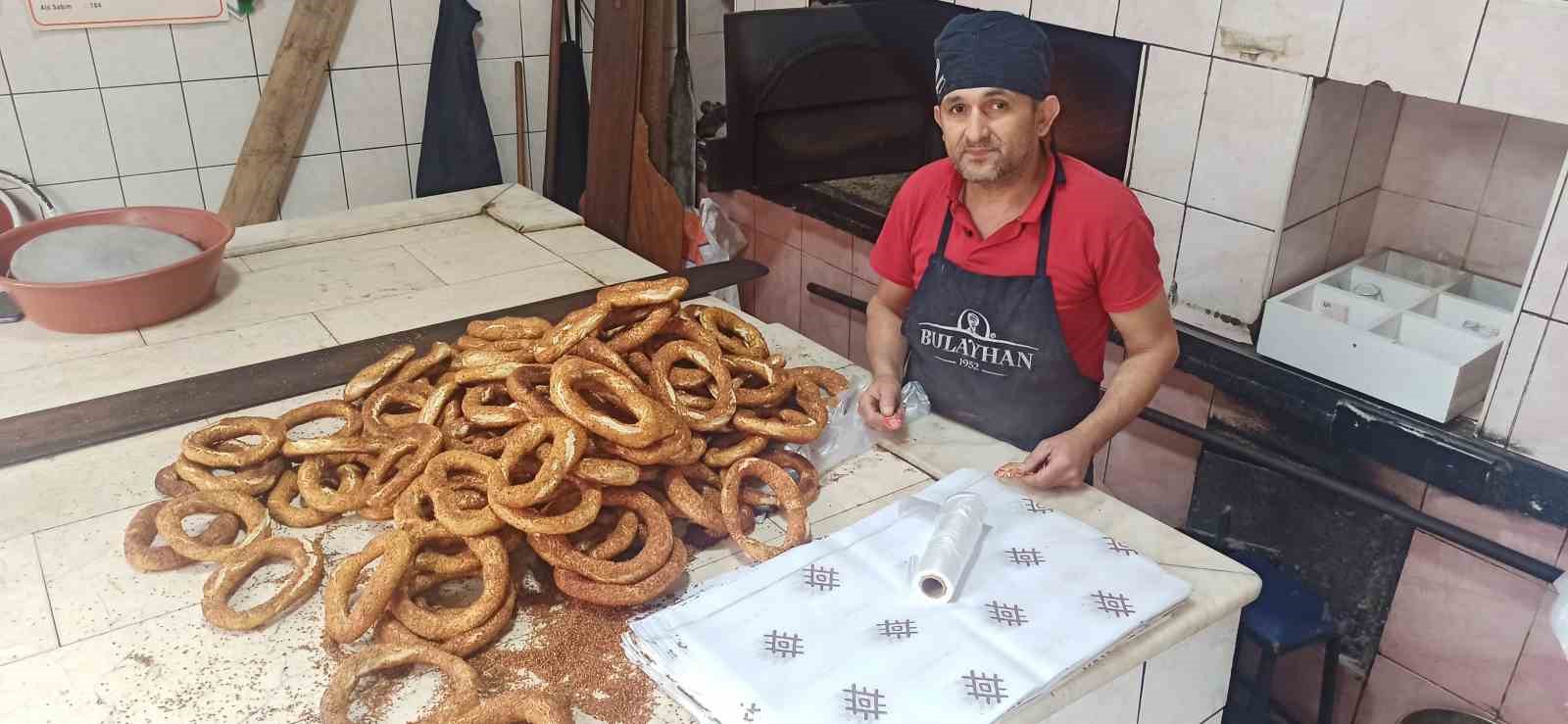 dukkaninda dusurulen altinin sahibini ariyor 1 2jKrlbAR