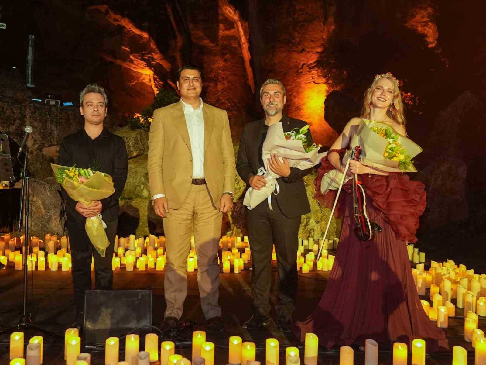 Dülük Antik Kenti’nde Candela konseri 6 duluk antik kentinde candela konseri 2 kMHYz9a2