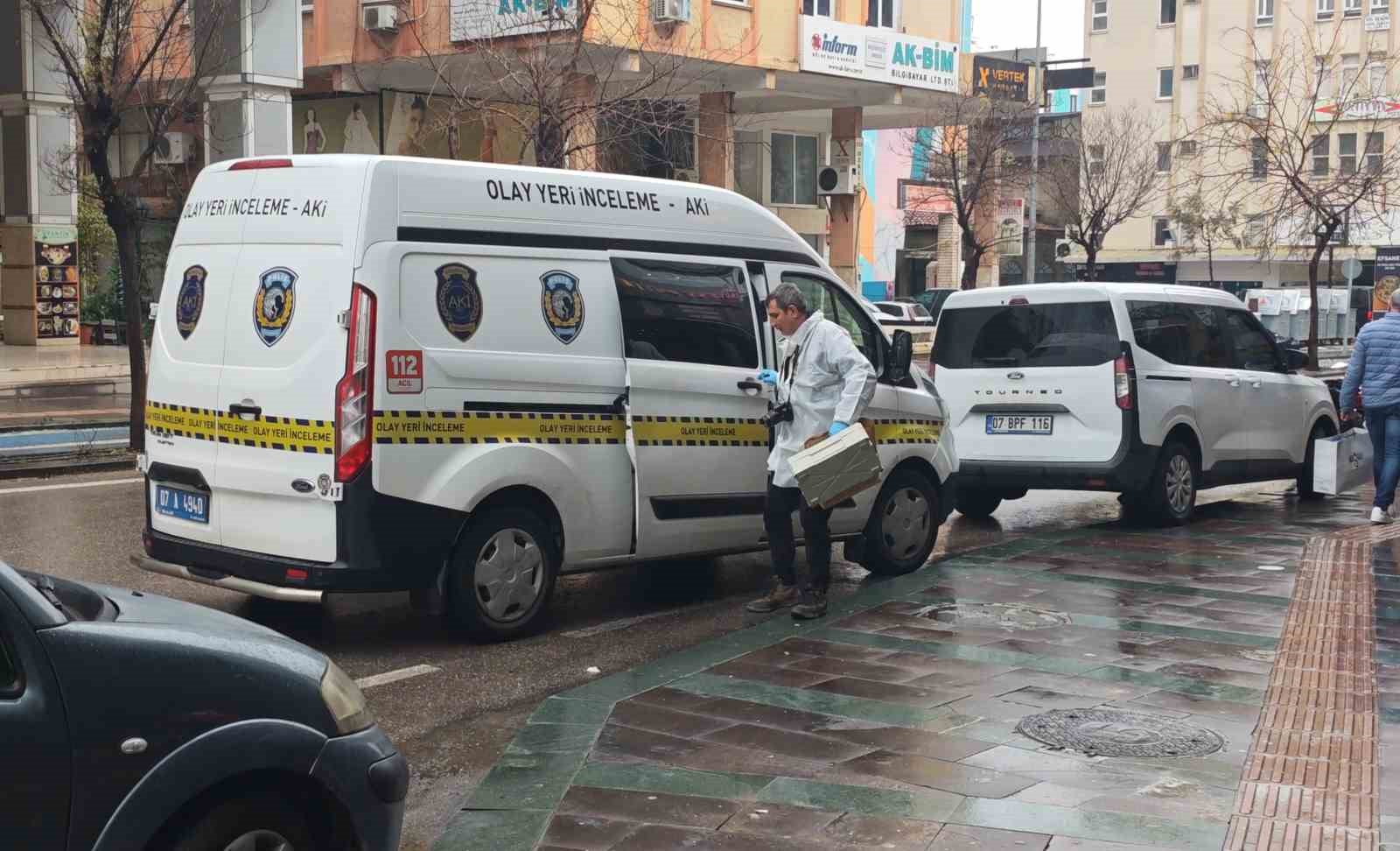dun giris yaptigi apart otel odasinda olu bulundu 3