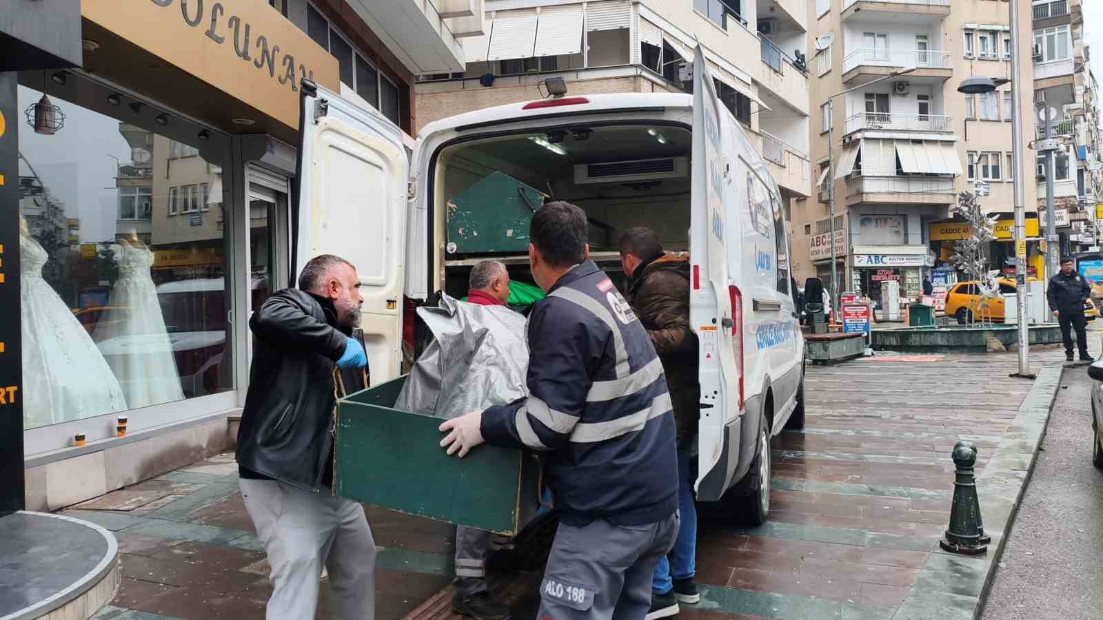dun giris yaptigi apart otel odasinda olu bulundu 5 PZ1p4LGk