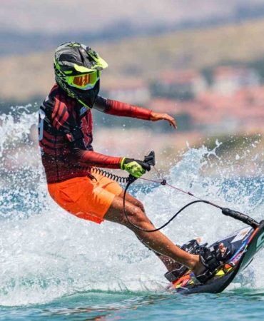dunya-motosurf-sampiyonasinda-heyecan-basladi-huzu4pwR.jpg