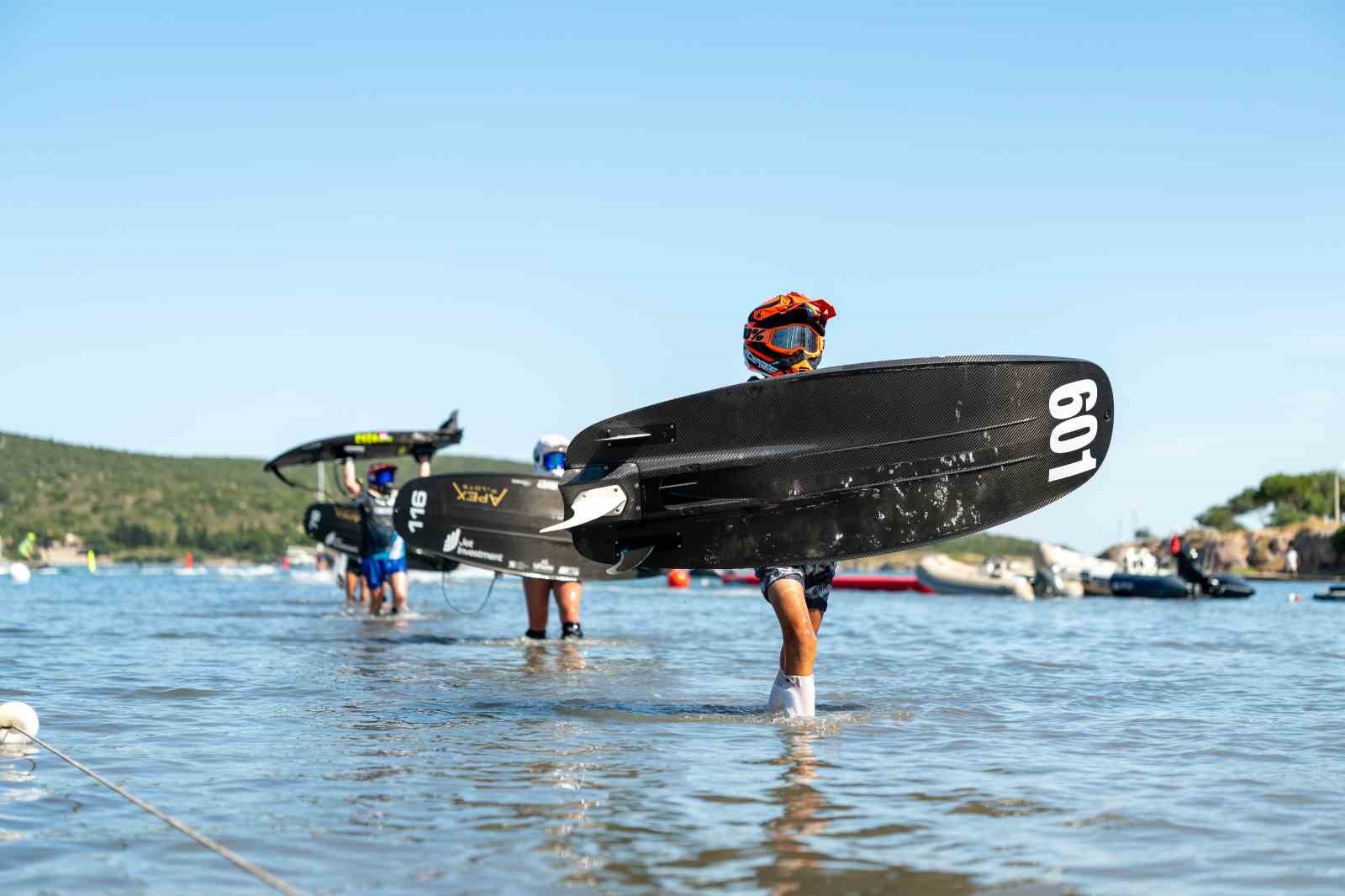 dunya motosurf sampiyonasinda ilk gun etap yarislari sona erdi 0 Qb88CMHQ