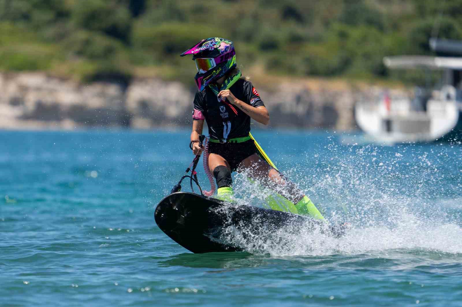 dunya motosurf sampiyonasinda ilk gun etap yarislari sona erdi 3 AAt2yykA