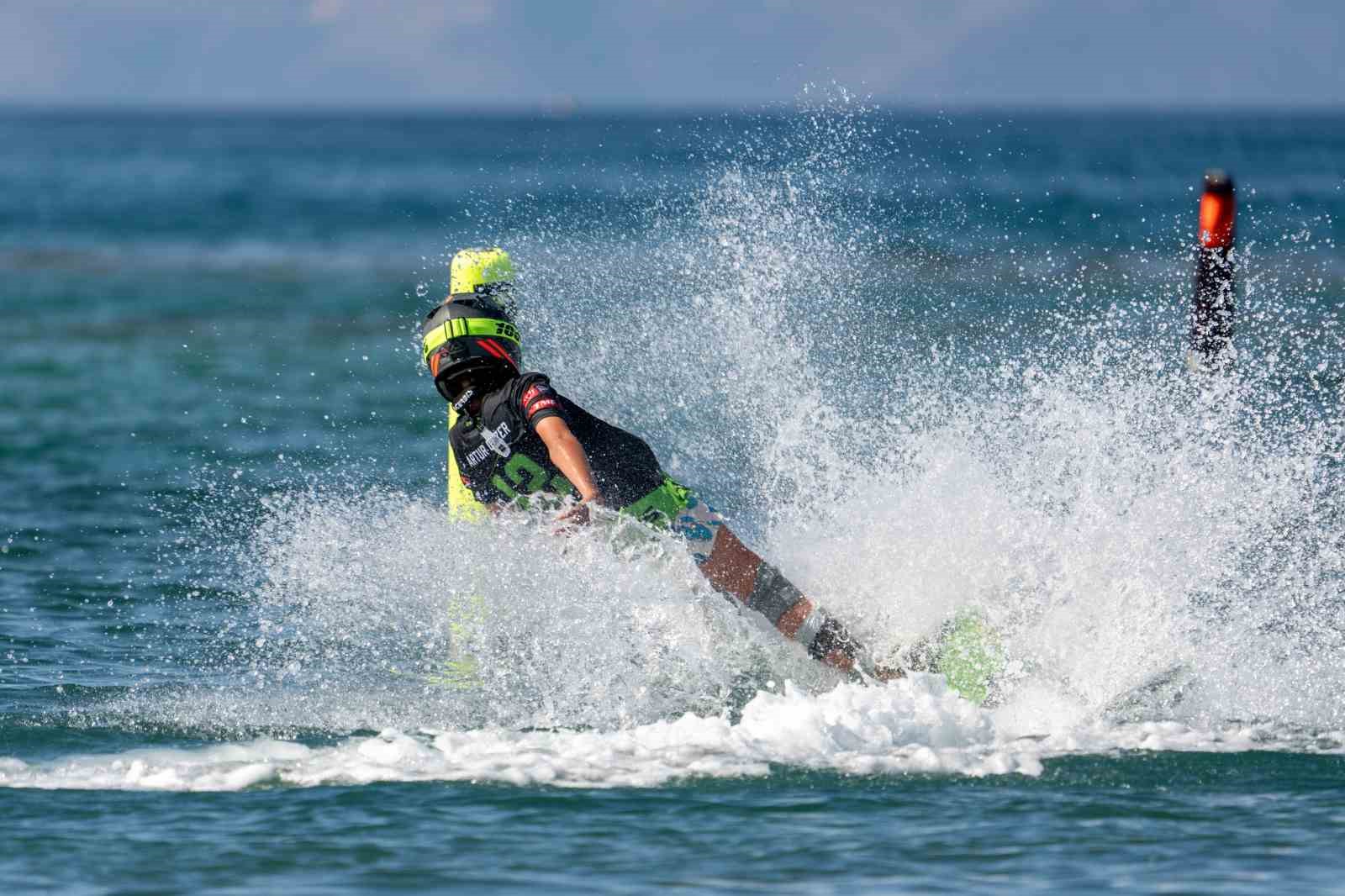 dunya motosurf sampiyonasinda ilk gun etap yarislari sona erdi 4 8lEGJML9