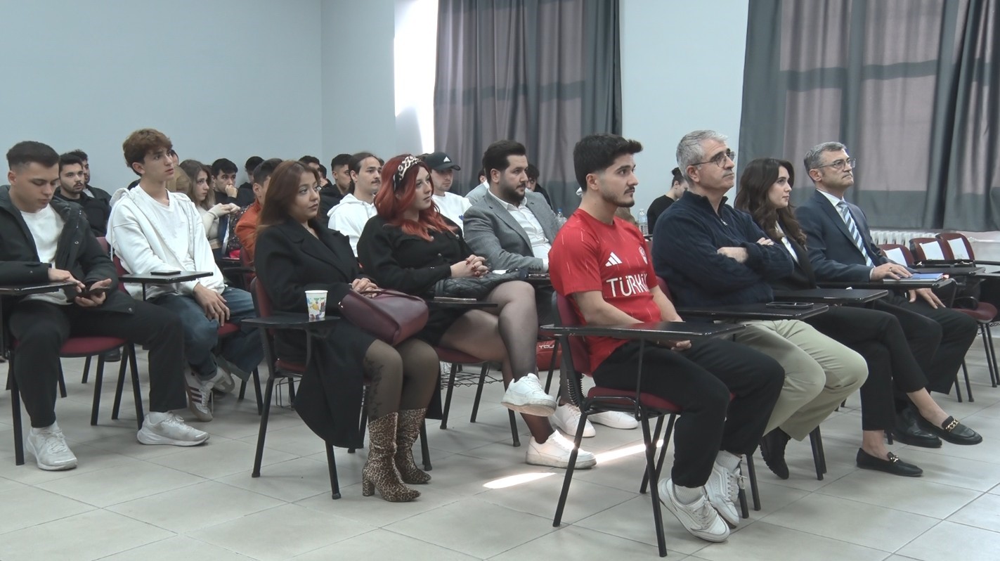 Dünya şampiyonu Muhammed Furkan Özbek’ten öğrencilere ilham veren buluşma 8 dunya sampiyonu muhammed furkan ozbekten ogrencilere ilham veren bulusma 4