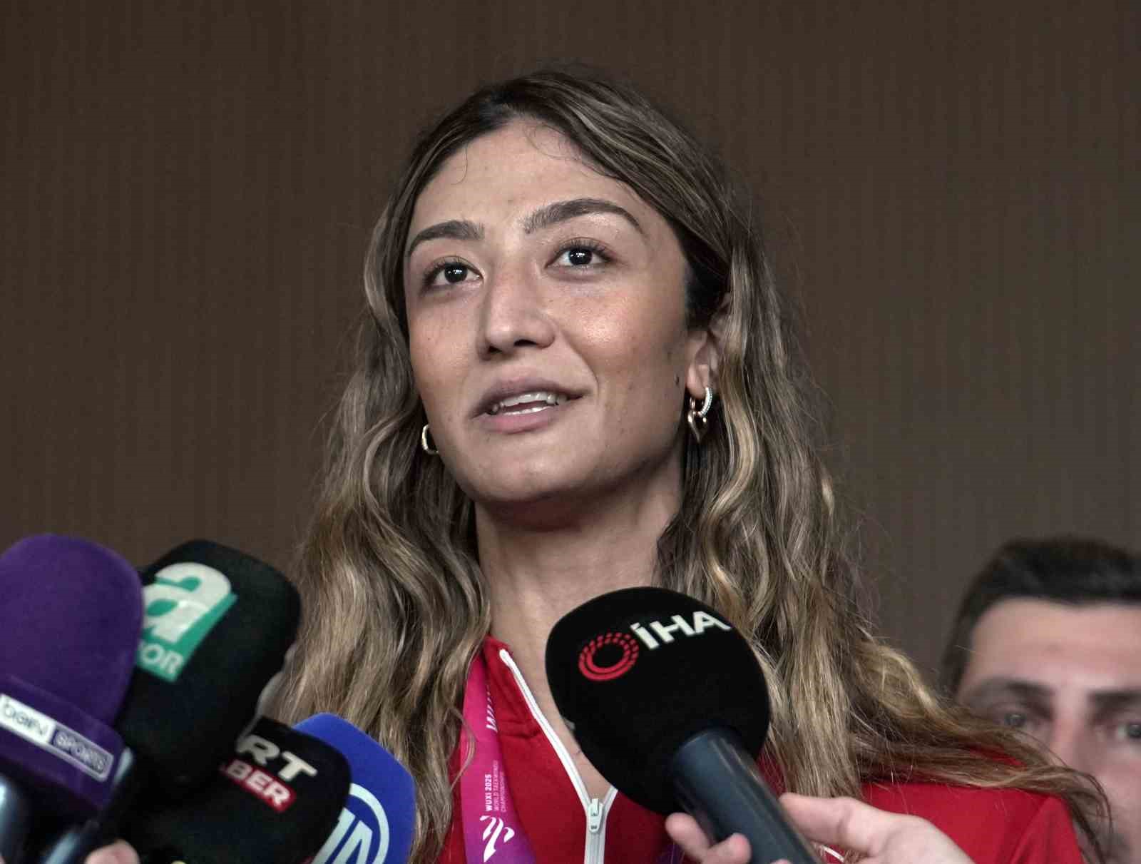 dunya sampiyonu taekwondo milli takimi turkiyeye dondu 7