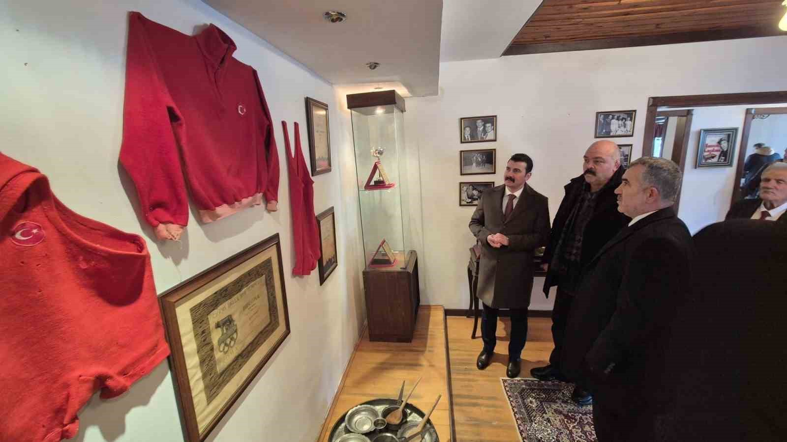 dunya ve olimpiyat sampiyonu hamit kaplan vefatinin 50 yilinda anildi 5