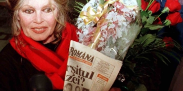 dunyaca-unlu-fransiz-aktris-brigitte-bardot-91-yasinda-hayatini-kaybetti-LSDZEzDG.jpg