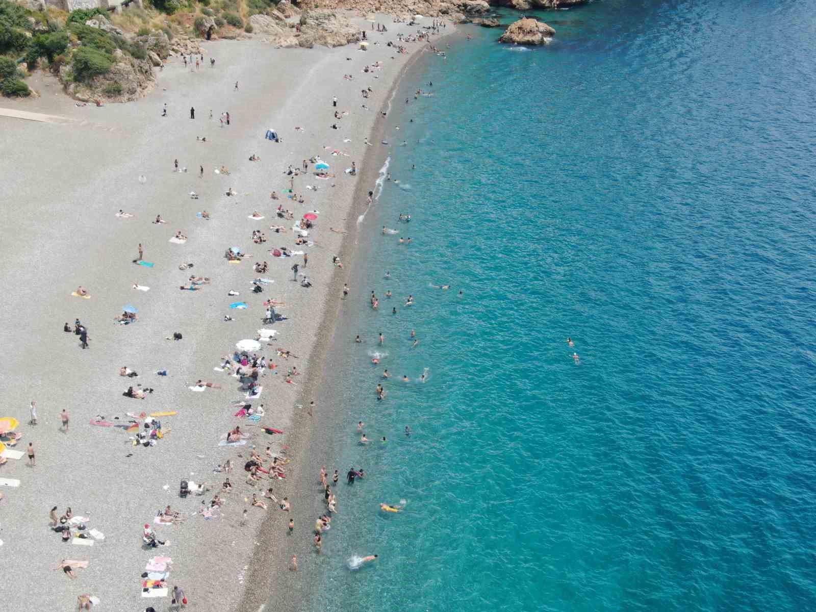 Dünyaca ünlü sahil 19 Mayıs’ta doldu taştı 6 dunyaca unlu sahil 19 mayista doldu tasti 2 ZVFAGKyP