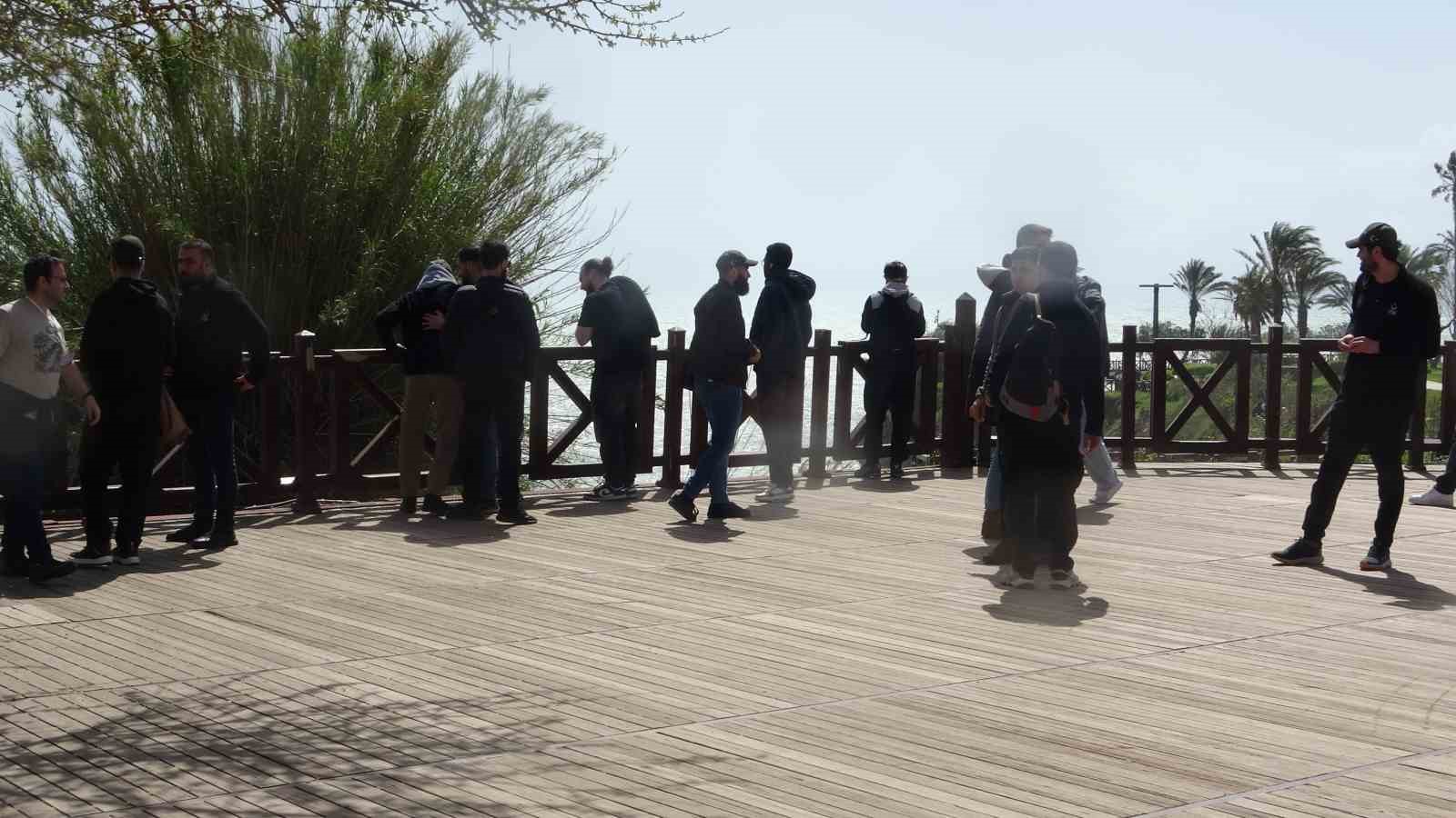 dunyaca unlu selale yagmur sonrasi denizi kahverengiye burudu 5 vCEv5uHV