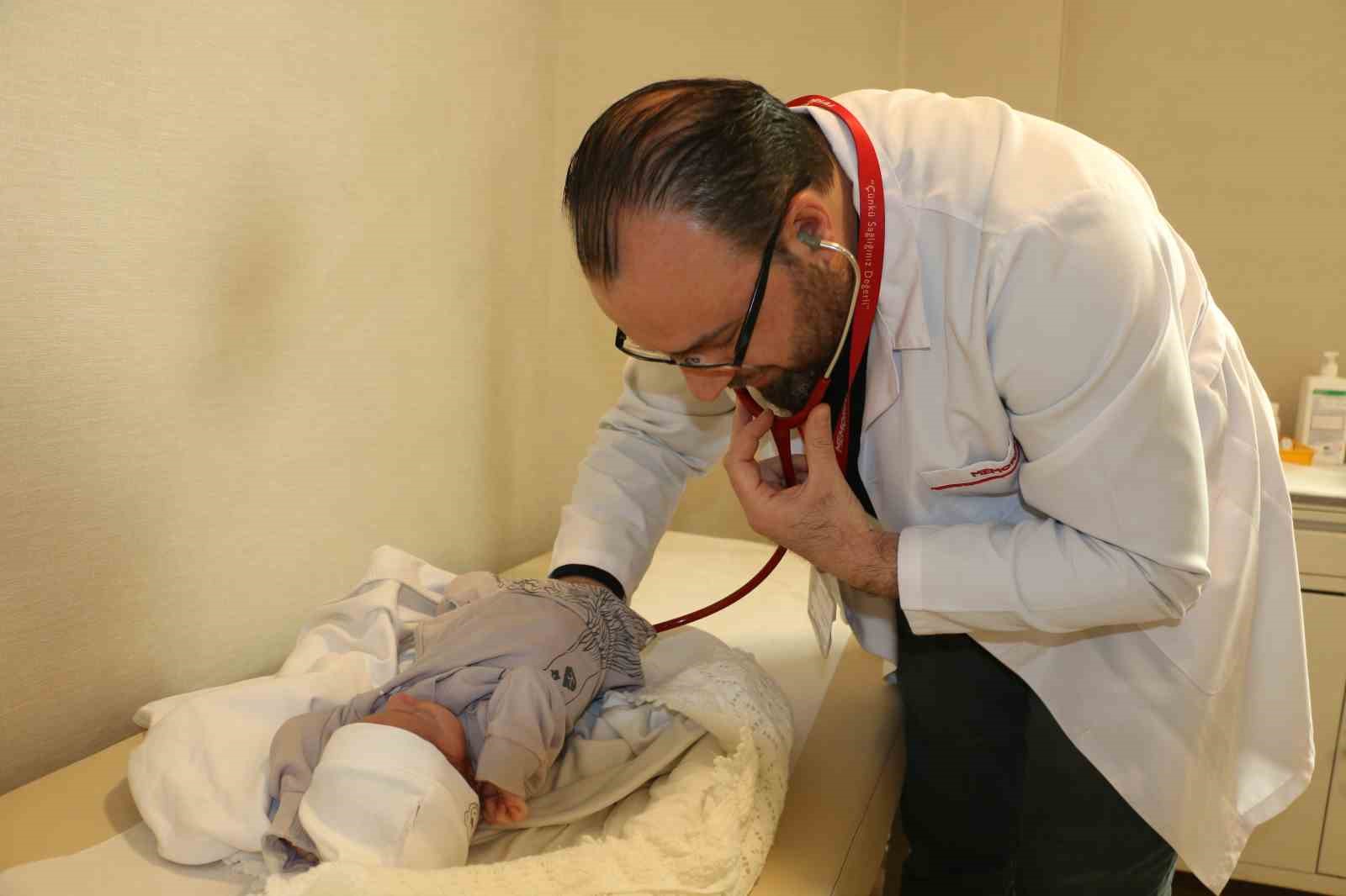 dunyada 5 binde bir goruluyor yemek borusu kapali dogan bebek ameliyat ile sagligina kavustu ph76d8bv