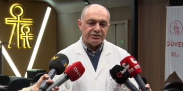 dunyada-bir-ilk-guven-hastanesi-yapay-zeka-destekli-mobil-mr-sistemini-ameliyatta-kullanima-sundu-YJLrZ5NF.jpg