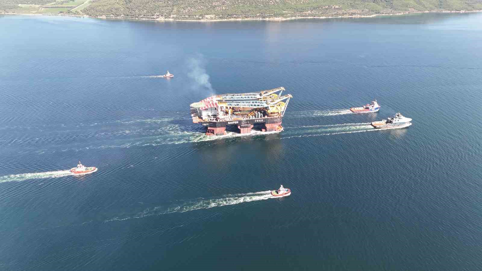 dunyanin 3uncu buyuk agir kaldirma vinci canakkale bogazindan gecti 8 QgfTBsaj