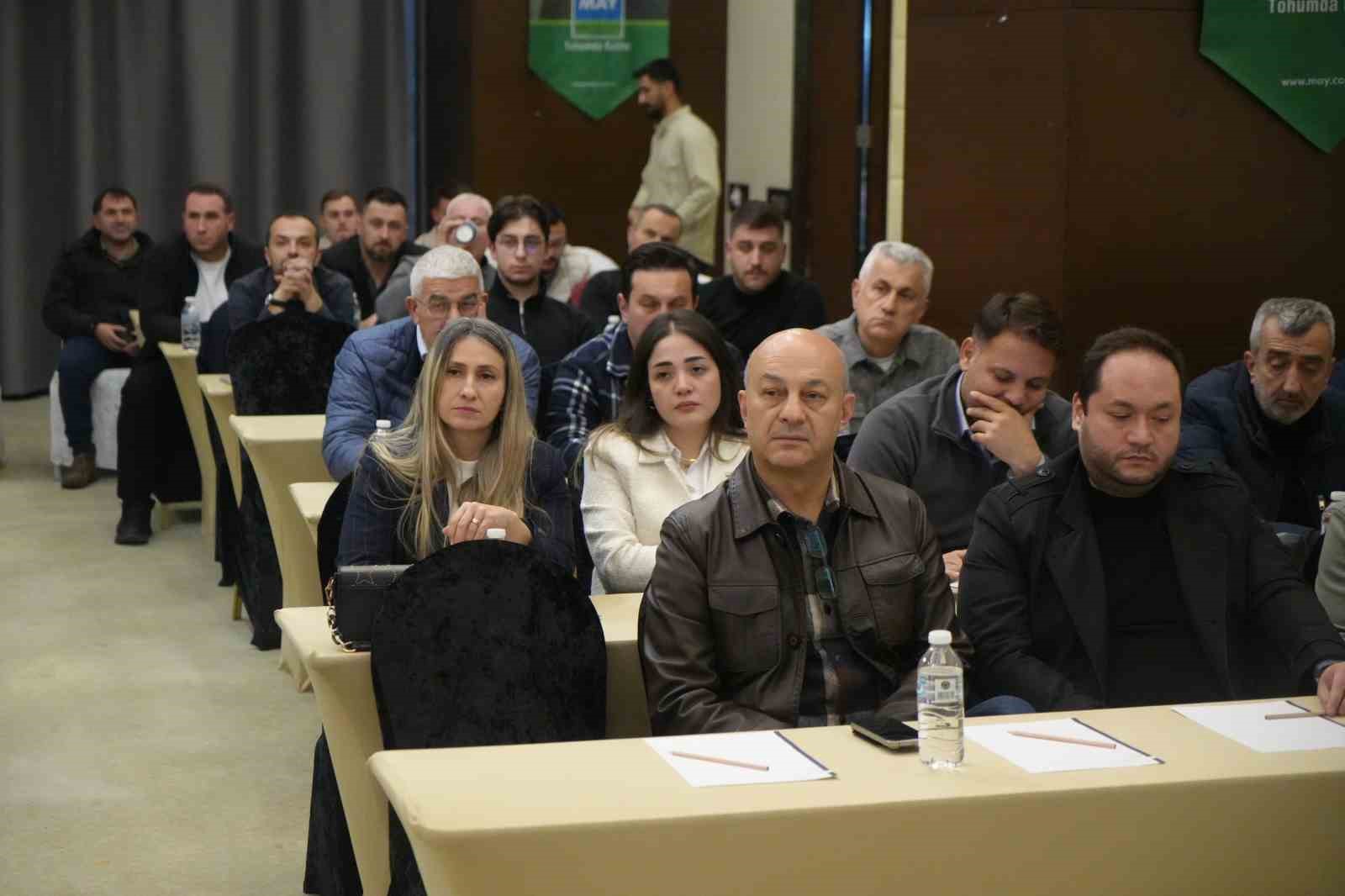 dunyanin dort bir yanina tohum ihrac eden firmadan samsunda ciftcilere egitim 2 H8c3Xhnb