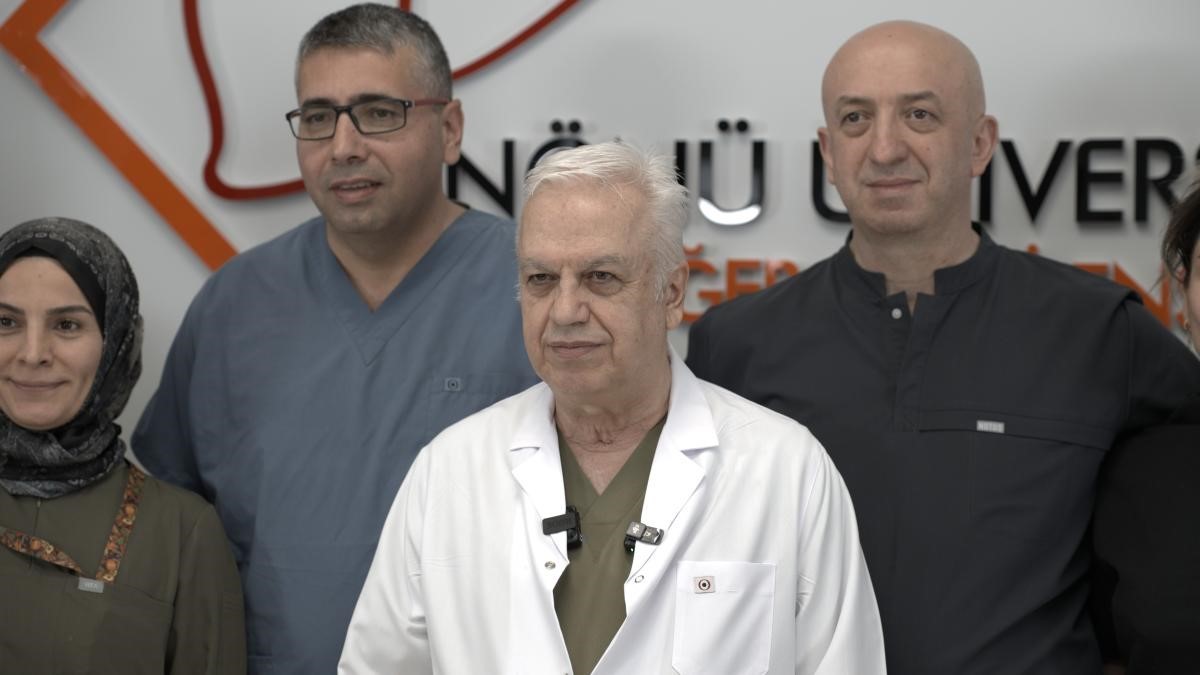 Dünyanın ilk 8’li çapraz karaciğer nakli Malatya’da gerçekleştirildi 4 dunyanin ilk 8li capraz karaciger nakli malatyada gerceklestirildi 0 jRgcZ6Fn
