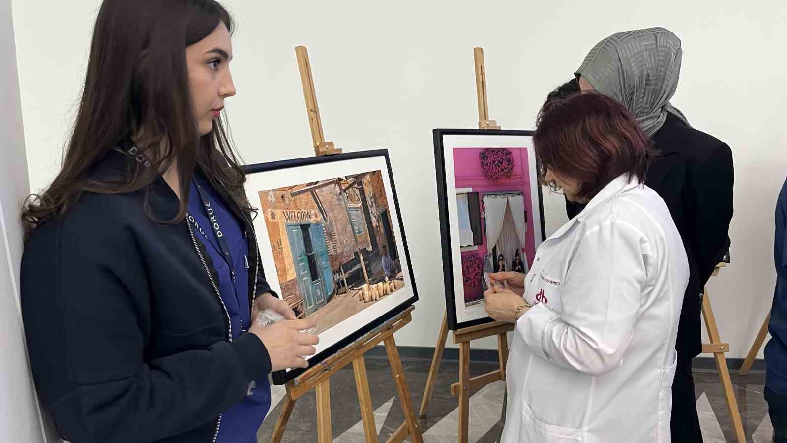 Dünyanın kapıları Bursa’daki hastanenin koridoruna açıldı 6 dunyanin kapilari bursadaki hastanenin koridoruna acildi 2 dvcaE7LV