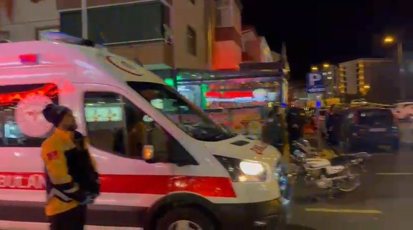 Dur ihtarına uymadı, kaza yaptı: O anlar kamerada 5 dur ihtarina uymadi kaza yapti o anlar kamerada 1 U7CEB1IH