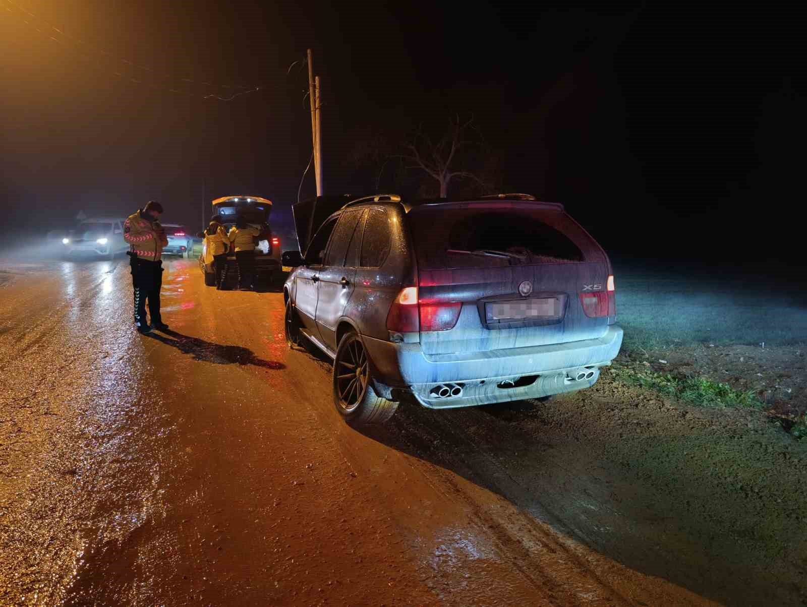 dur ihtarina uymayan alkollu surucu kaza yapinca yakalandi 0 3UavBgag