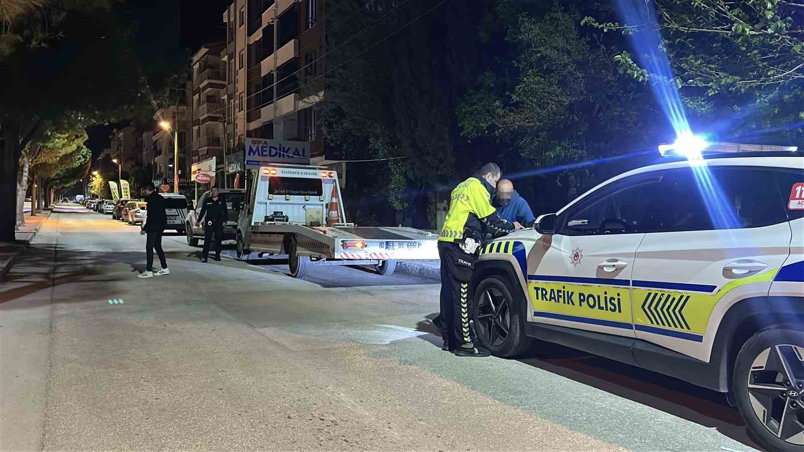 dur ihtarina uymayan alkollu surucunun polisi ikna cabalari sonuc vermedi 1 EE8Ft9bV