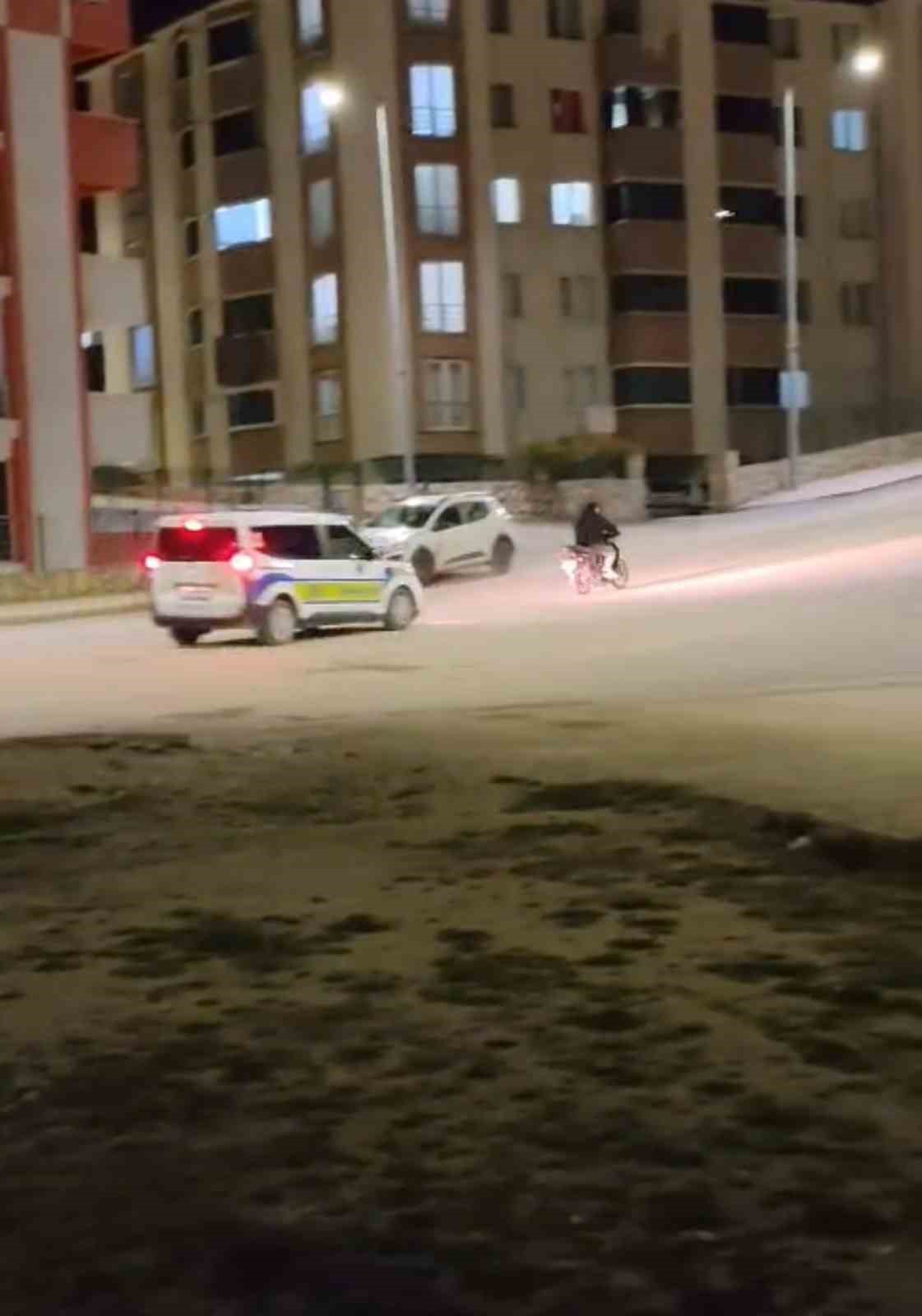 dur ihtarina uymayan motosikletli boyle kacti 1 lkEe8BS1