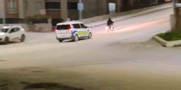 dur-ihtarina-uymayan-motosikletli-boyle-kacti-zDW86KME.jpg