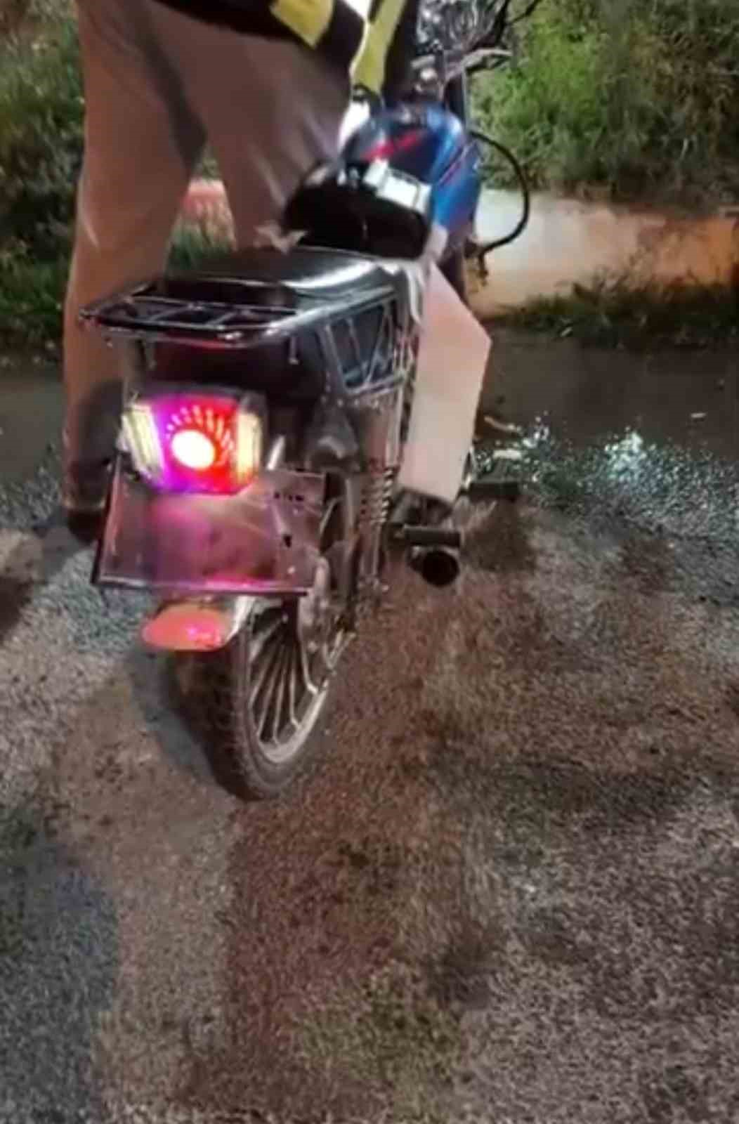 ’Dur’ ihtarına uymayan motosikletliye 70 bin lira ceza kesildi 4 dur ihtarina uymayan motosikletliye 70 bin lira ceza kesildi 0 EndvJNJ2