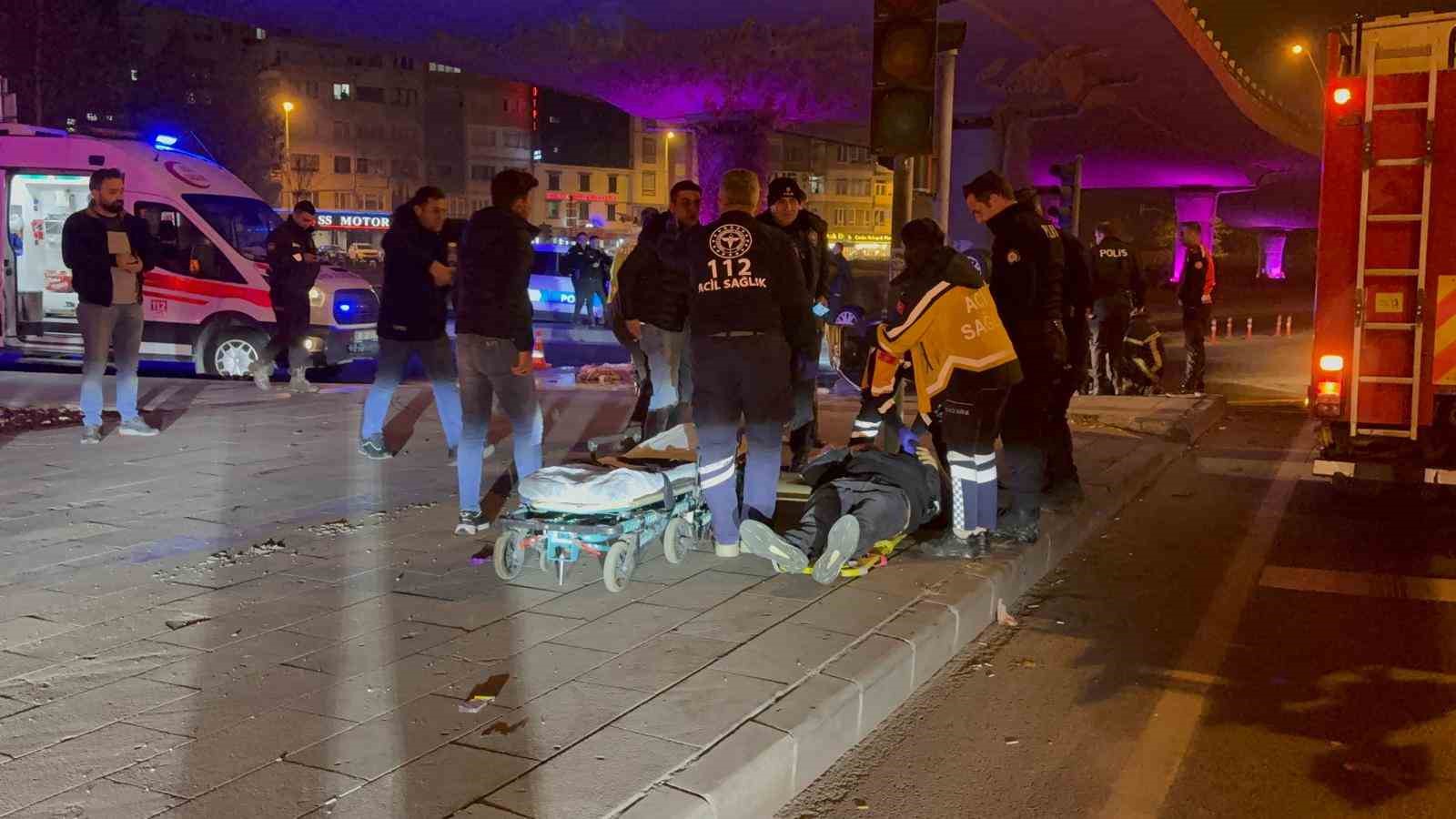 dur ihtarina uymayarak kacan otomobil takla atti 2 yarali 5 hsHpsYnZ
