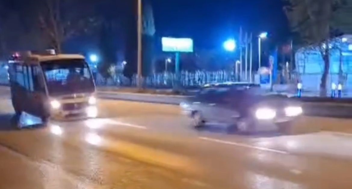 dur ikazi fayda etmedi lastik pes ettialkollu sofor bursayi birbirine katti 4 ujIEjJNY