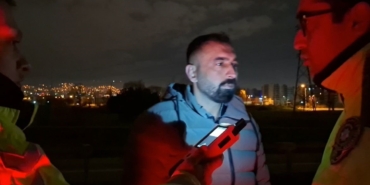 dur-ikazi-fayda-etmedi-lastik-pes-ettialkollu-sofor-bursayi-birbirine-katti-xSvUnEc6.jpg