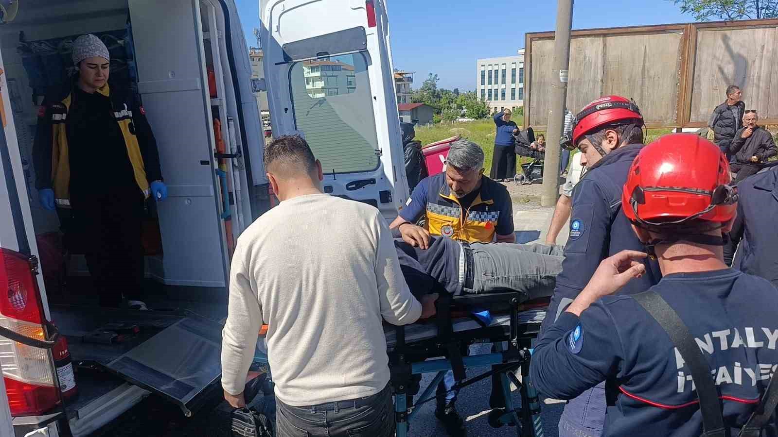 dur levhasina ihlali kazayla sonuclandi 1 yarali 2 mZ6NbpsR