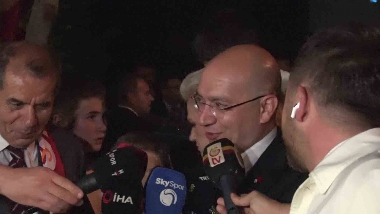 Dursun Özbek: "Icardi bizim ikon oyuncumuz kendisi ile yeni sezon için görüşeceğiz" 5 dursun ozbek icardi bizim ikon oyuncumuz kendisi ile yeni sezon icin gorusecegiz 1 dSlrif3H