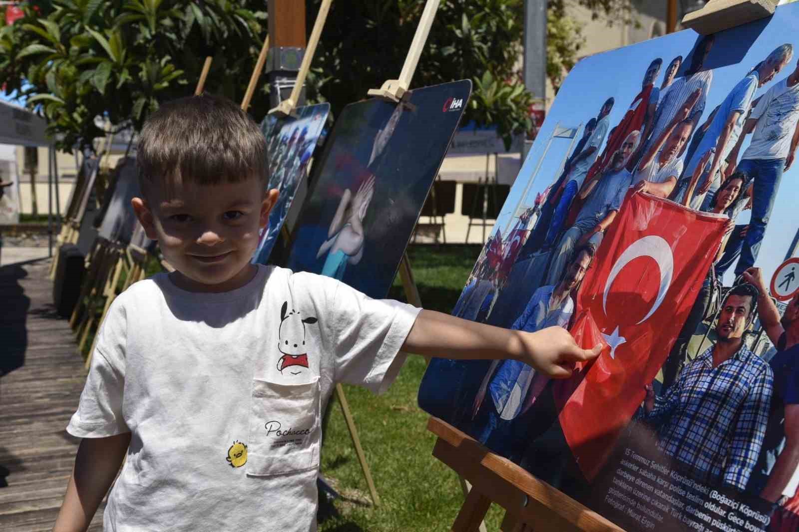 Dursunbey’de İHA’nın 15 Temmuz sergisi açıldı 5 dursunbeyde ihanin 15 temmuz sergisi acildi 1 4hkKgyqu