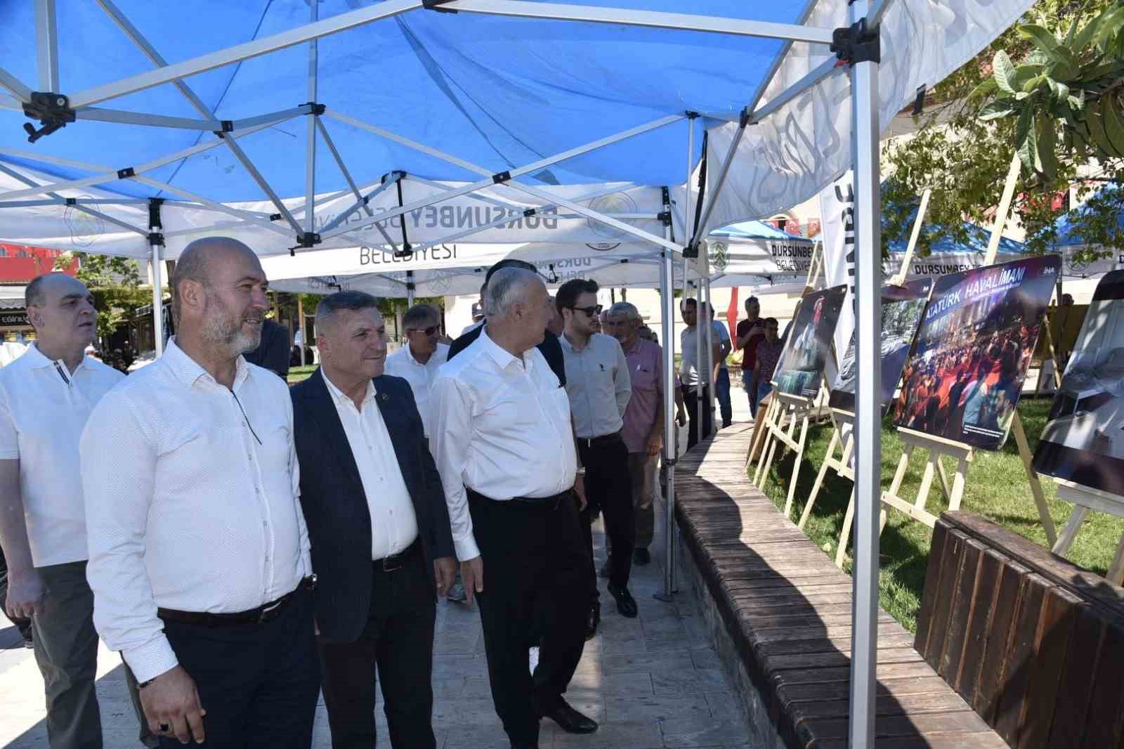 Dursunbey’de İHA’nın 15 Temmuz sergisi açıldı 7 dursunbeyde ihanin 15 temmuz sergisi acildi 3 gwrIa1gg
