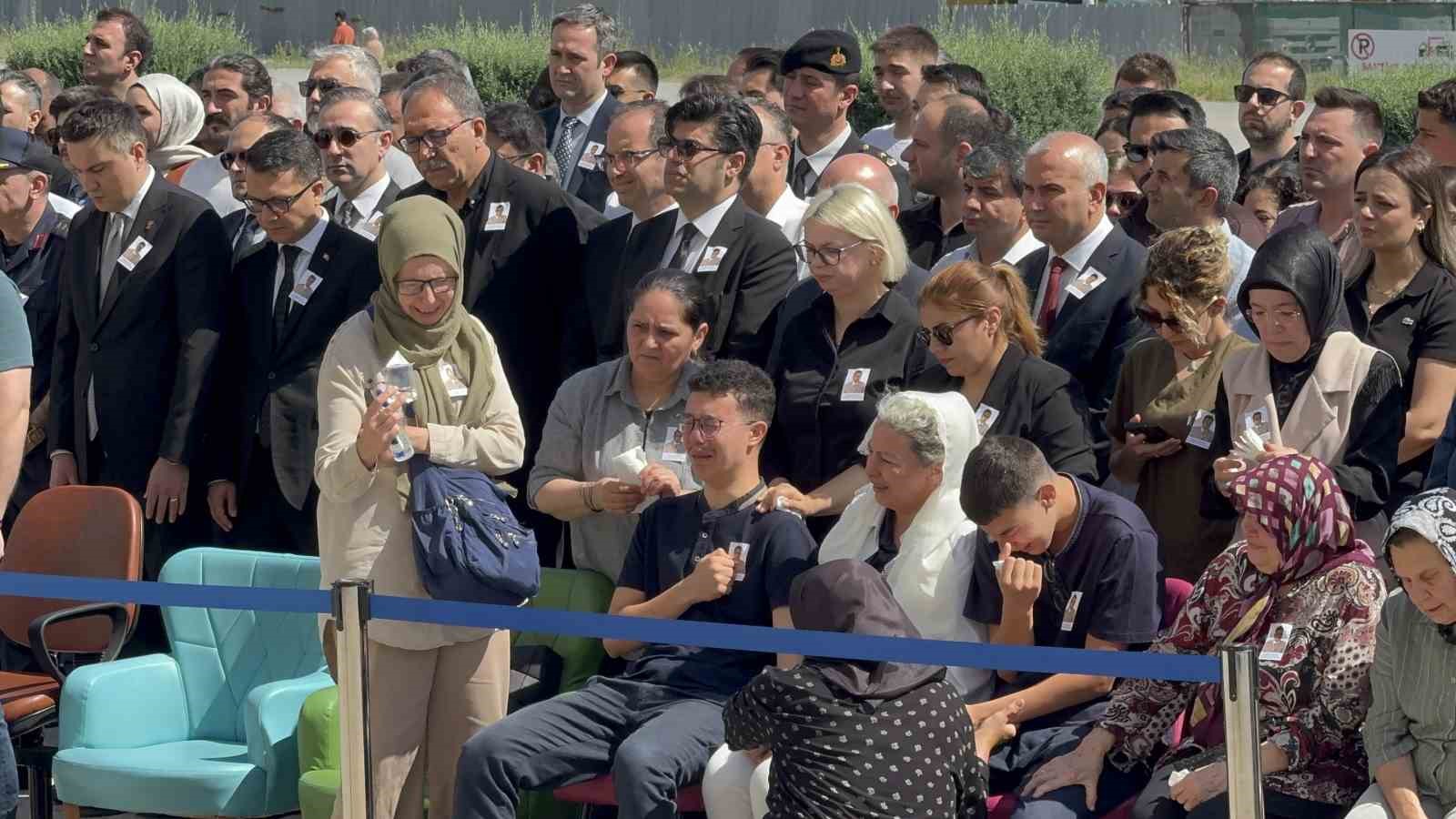 durusma sirasinda hayatini kaybeden savci icin duygusal toren 3 csD4EC9J