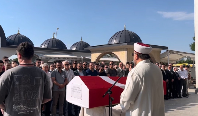 durusmada-kalp-krizi-gecirerek-hayatini-kaybeden-cumhuriyet-savcisi-son-yolculuguna-ugurlandi-Ed4C6tTn.jpg